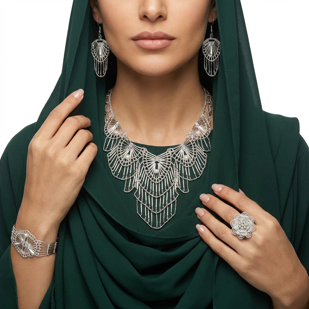 طقم ذهب عيار 18 فخم