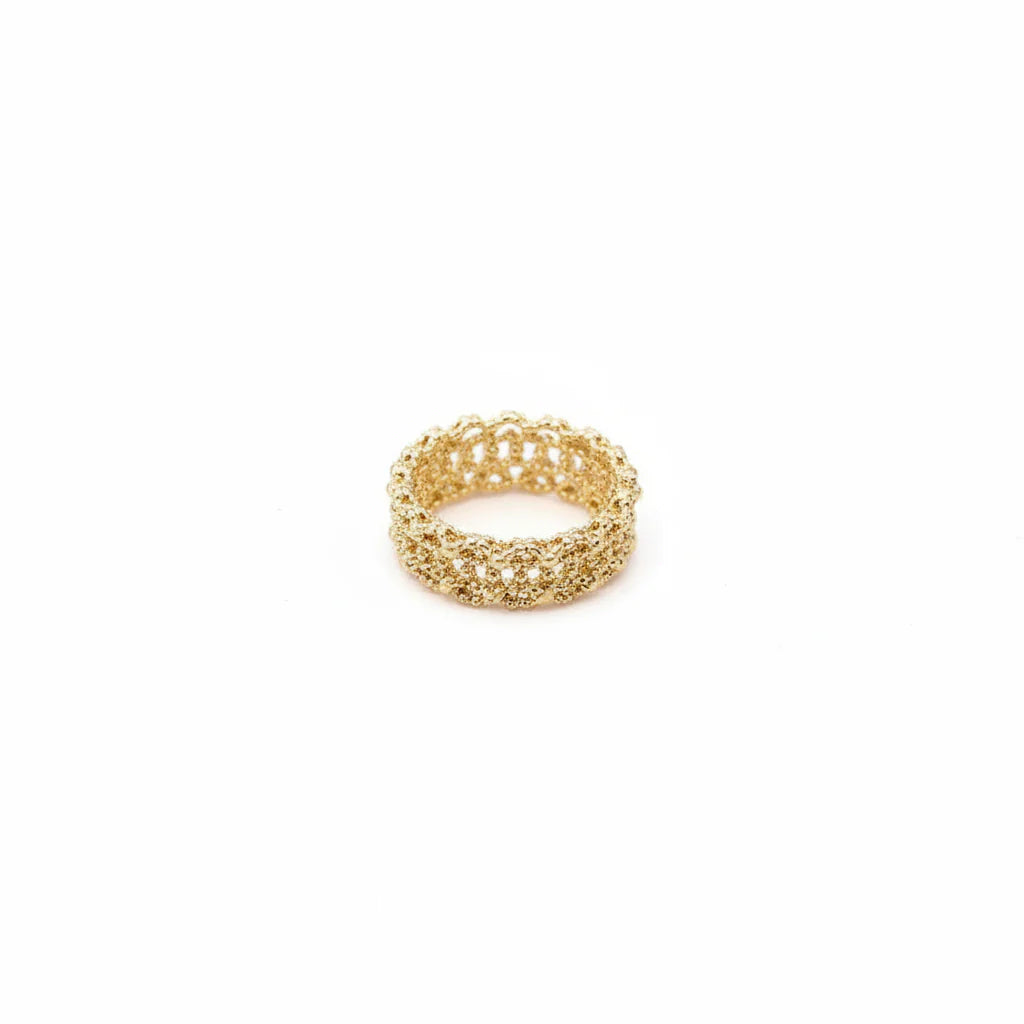 18K Gold Ring with Pearl Beads in Twisted Design