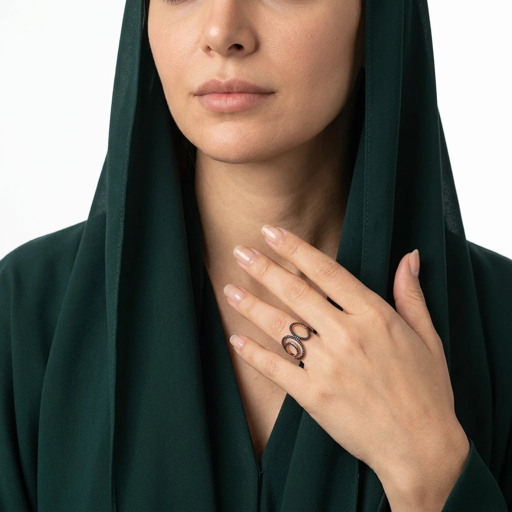خاتم ذهب عيار 18 بتصميم أسود