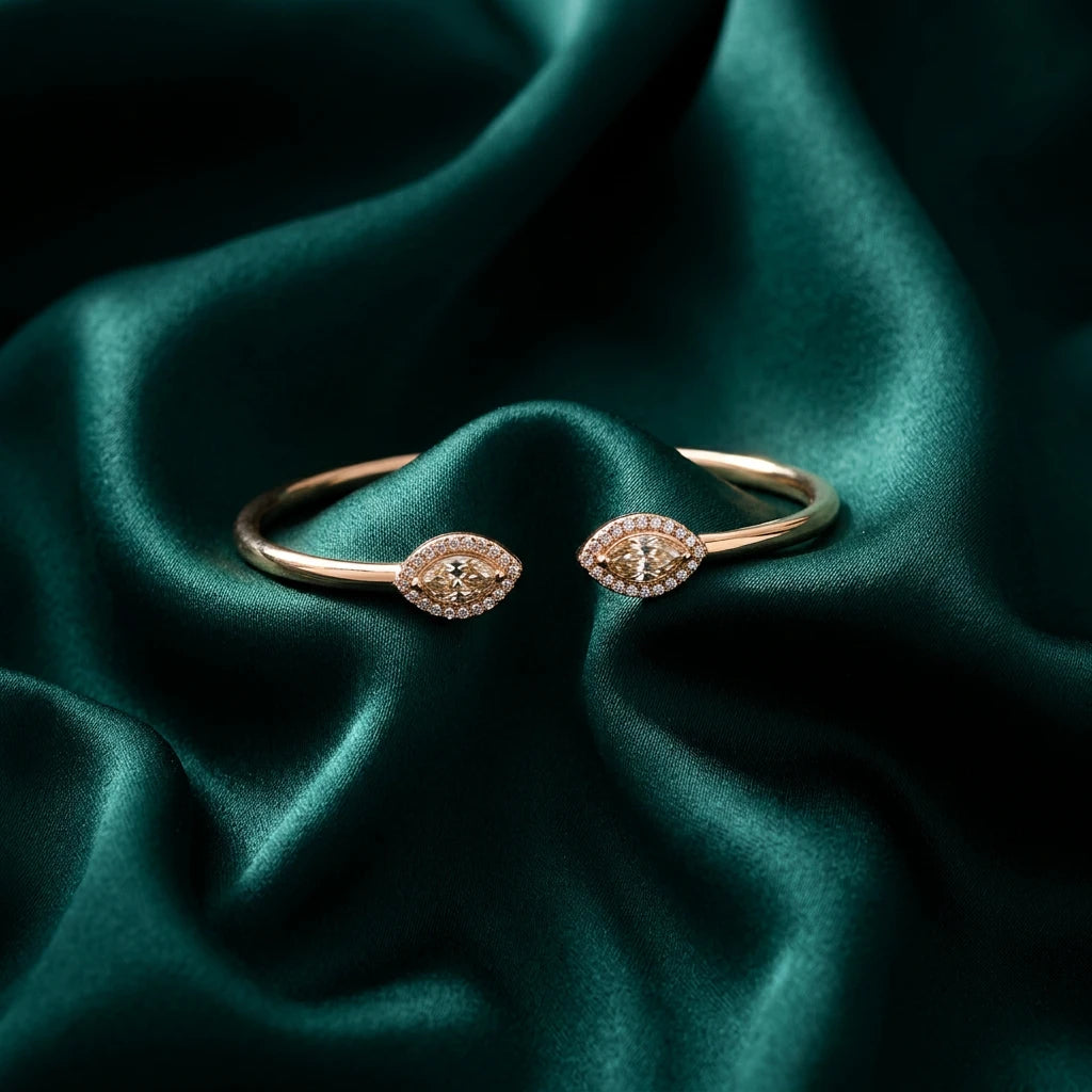 18K Gold Bracelet with Embellished Design