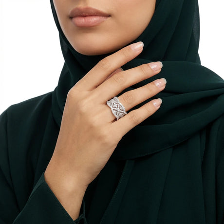 خاتم ذهب عيار 18 بتصميم مموج