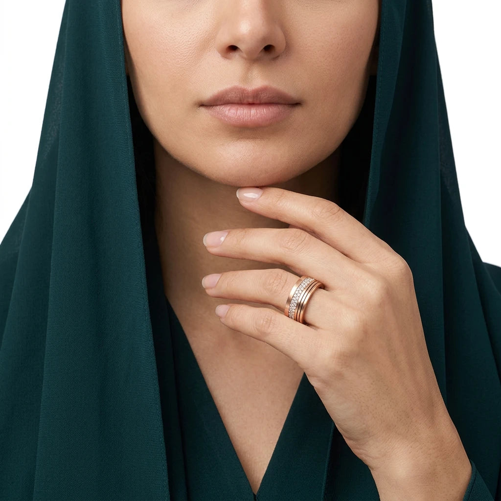18K Gold Ring Suzan with Sparkling Stones