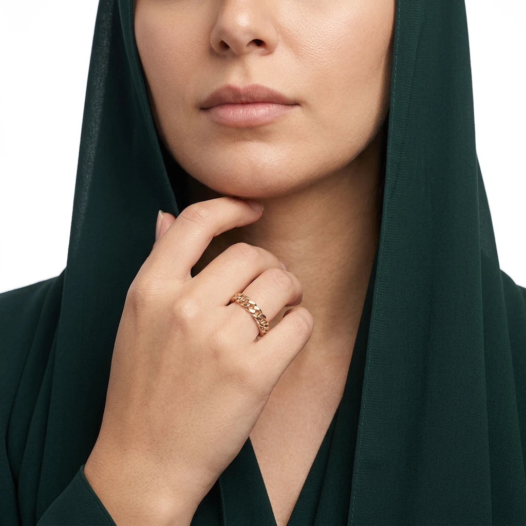 دبلة ذهب عيار 18 بتصميم سلاسل متداخل