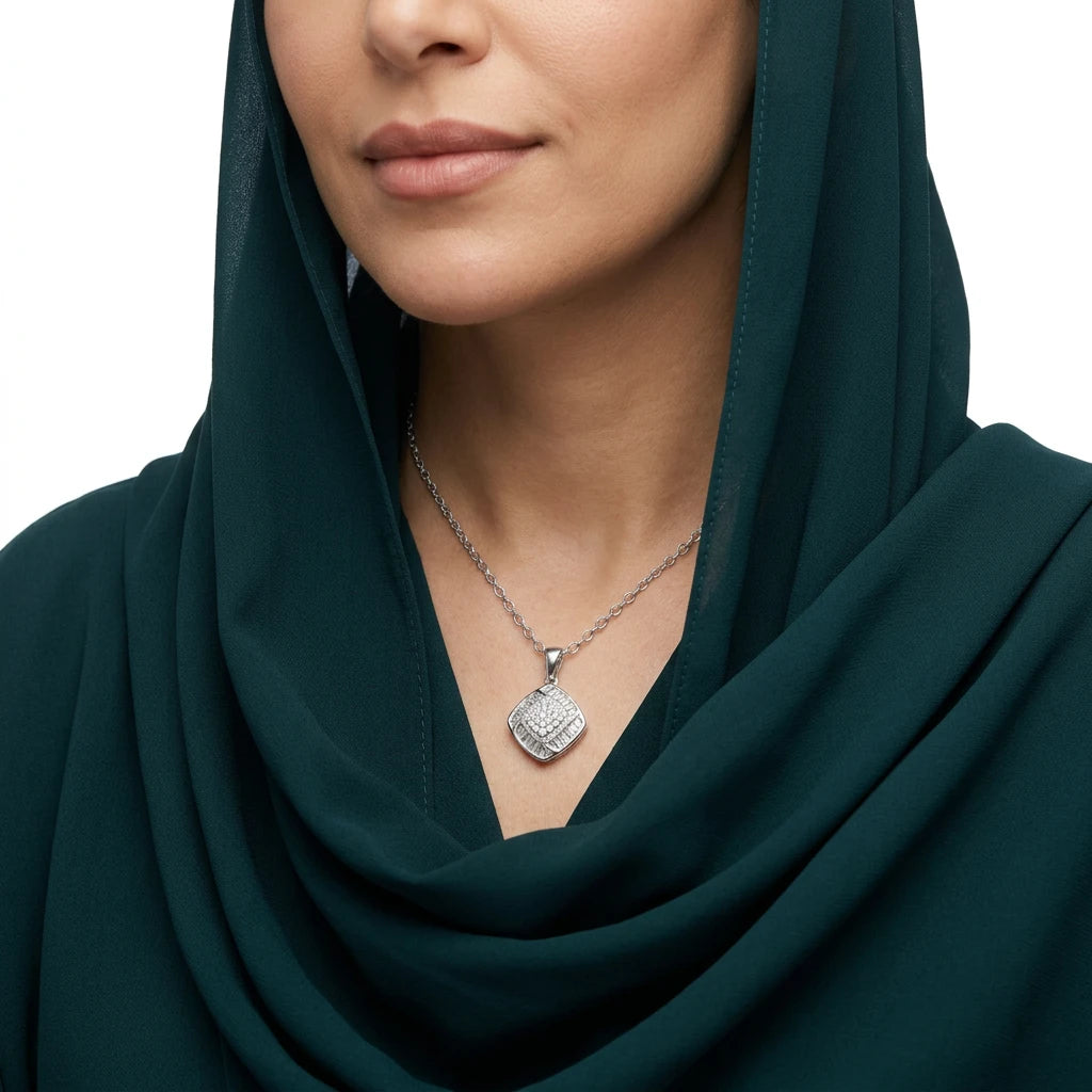 18K Gold Pendant, Be Bold
