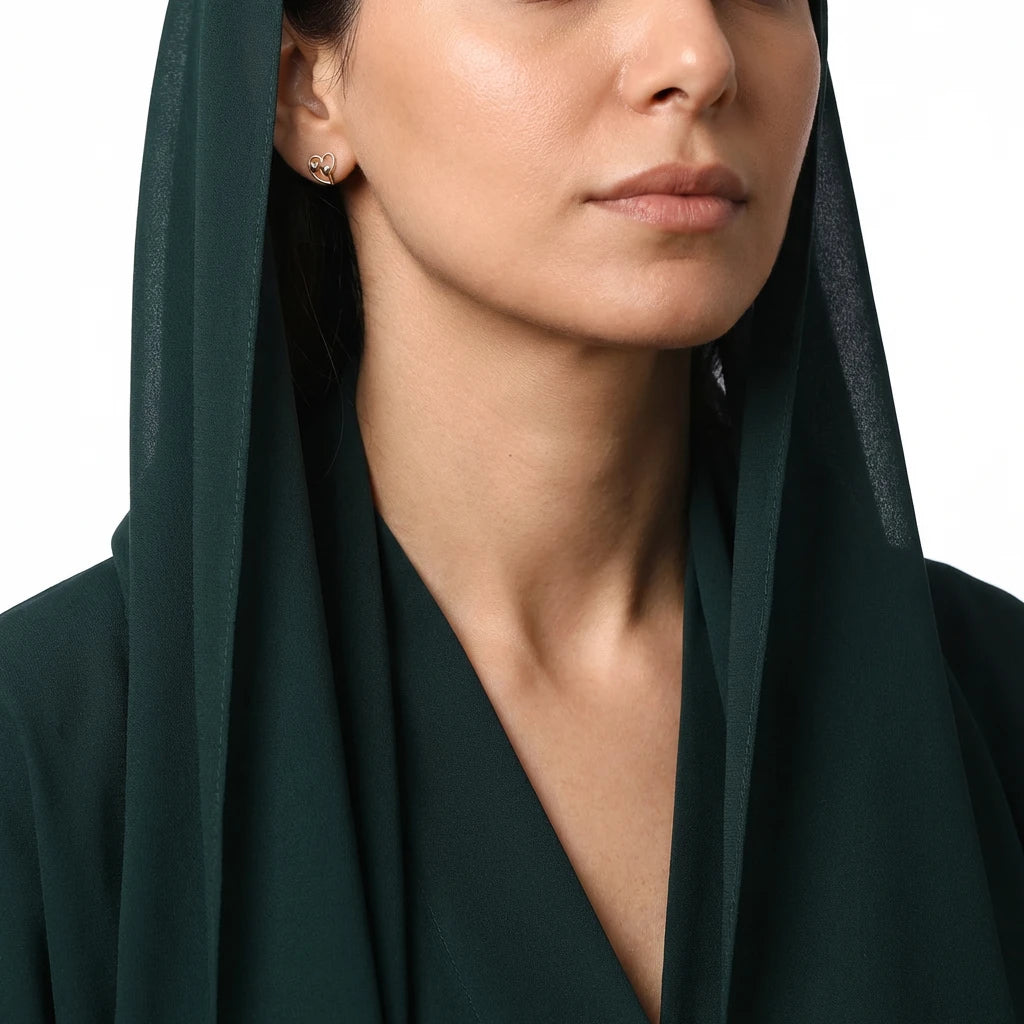 حلق ذهب عيار 18 سر نجاحي بتصميم قلب