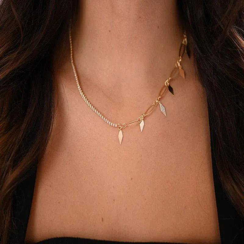 18K Gold Pendant with Side Design