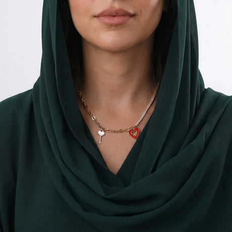 عقد ذهب عيار 18 بتصميم تعليقة مفتاح وقلب