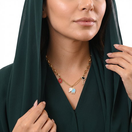 عقد ذهب عيار 18 بتعليقات متعددة الأشكال