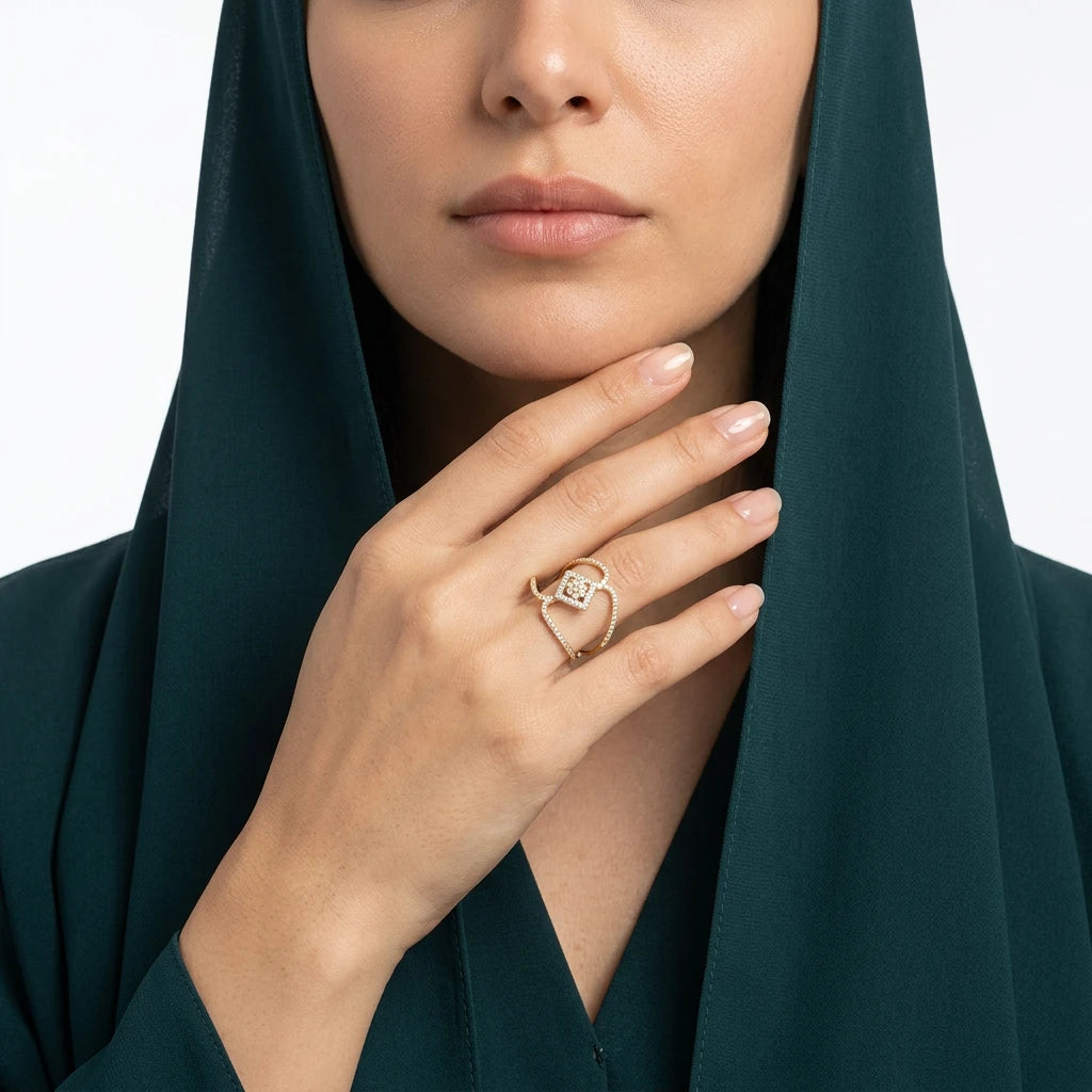 18K Gold Ring with Unique Design and Sparkling Stones