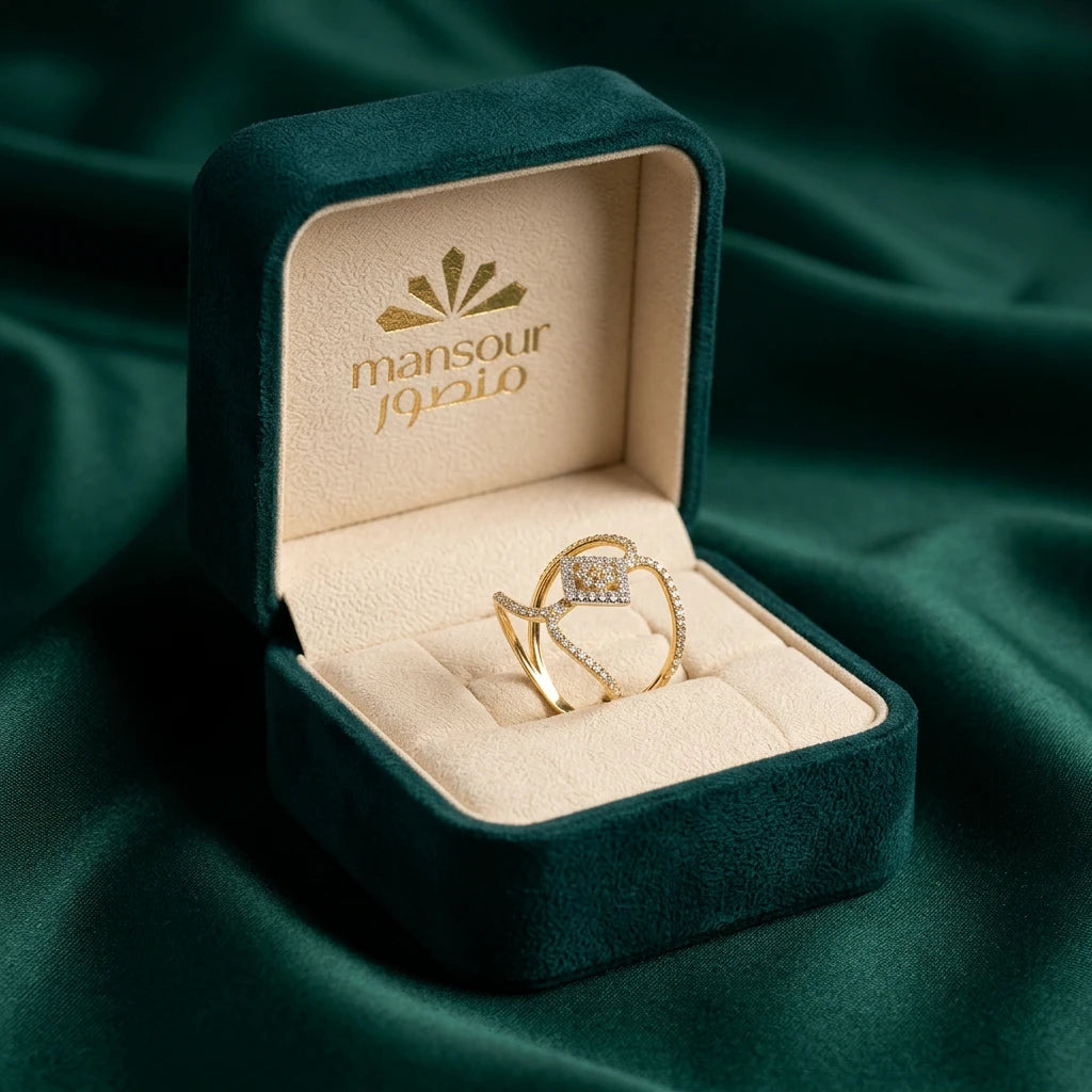 18K Gold Ring with Unique Design and Sparkling Stones