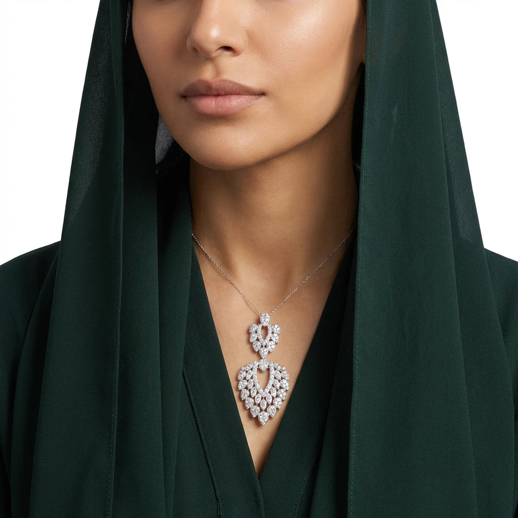 18K Gold Necklace with Interlocking Leaves Design
