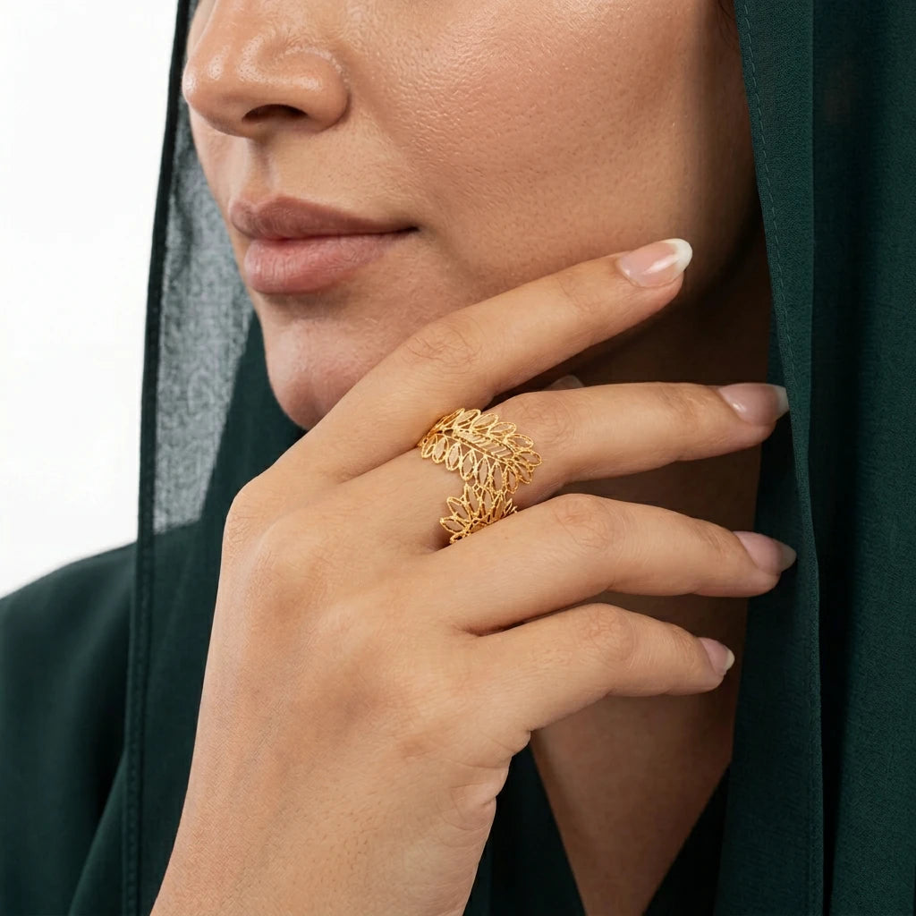 21K Gold Ring with Leaf Design