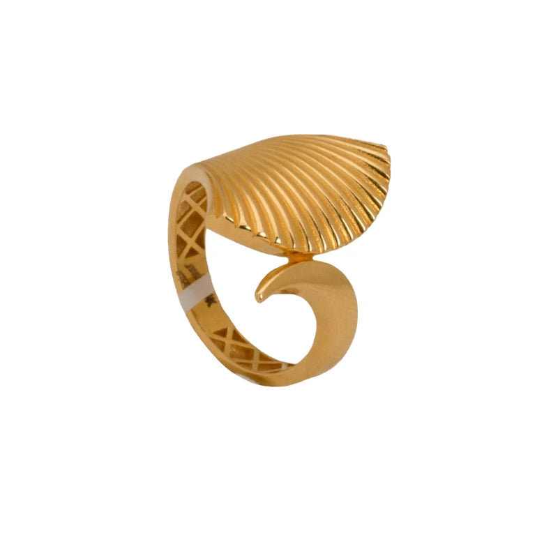 21K Gold Ring with Shell Design