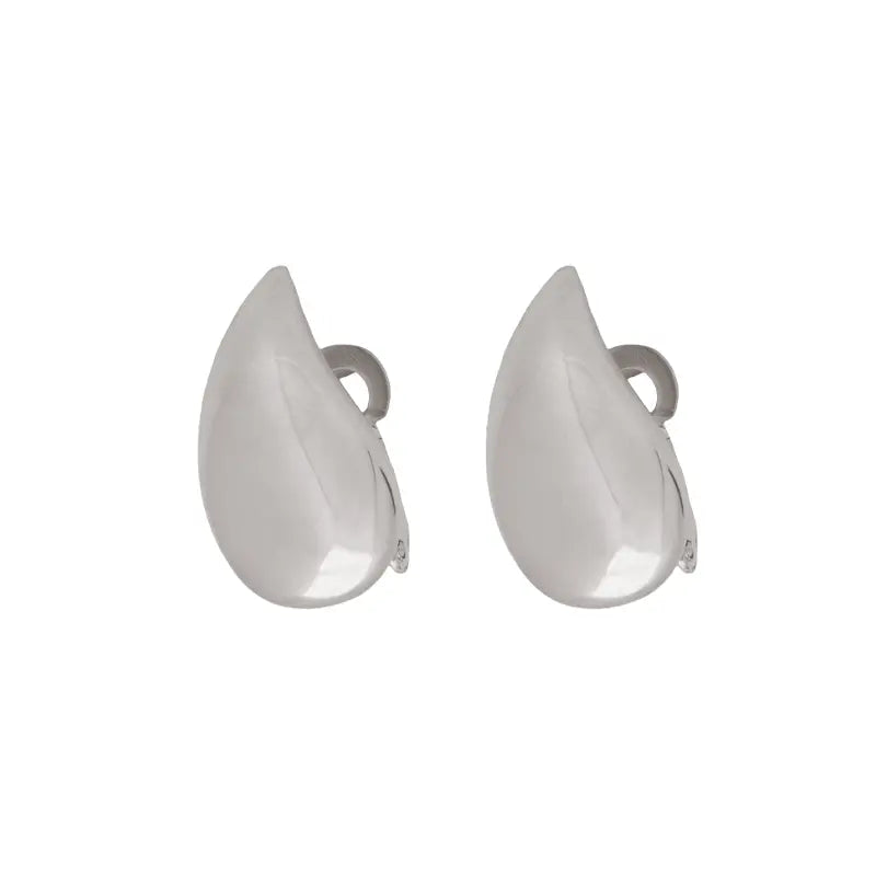 18K White Gold Earrings with Teardrop Design