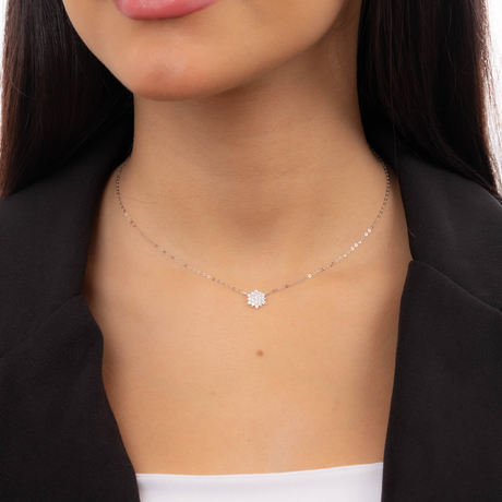 18K Gold Necklace with Flower Charm