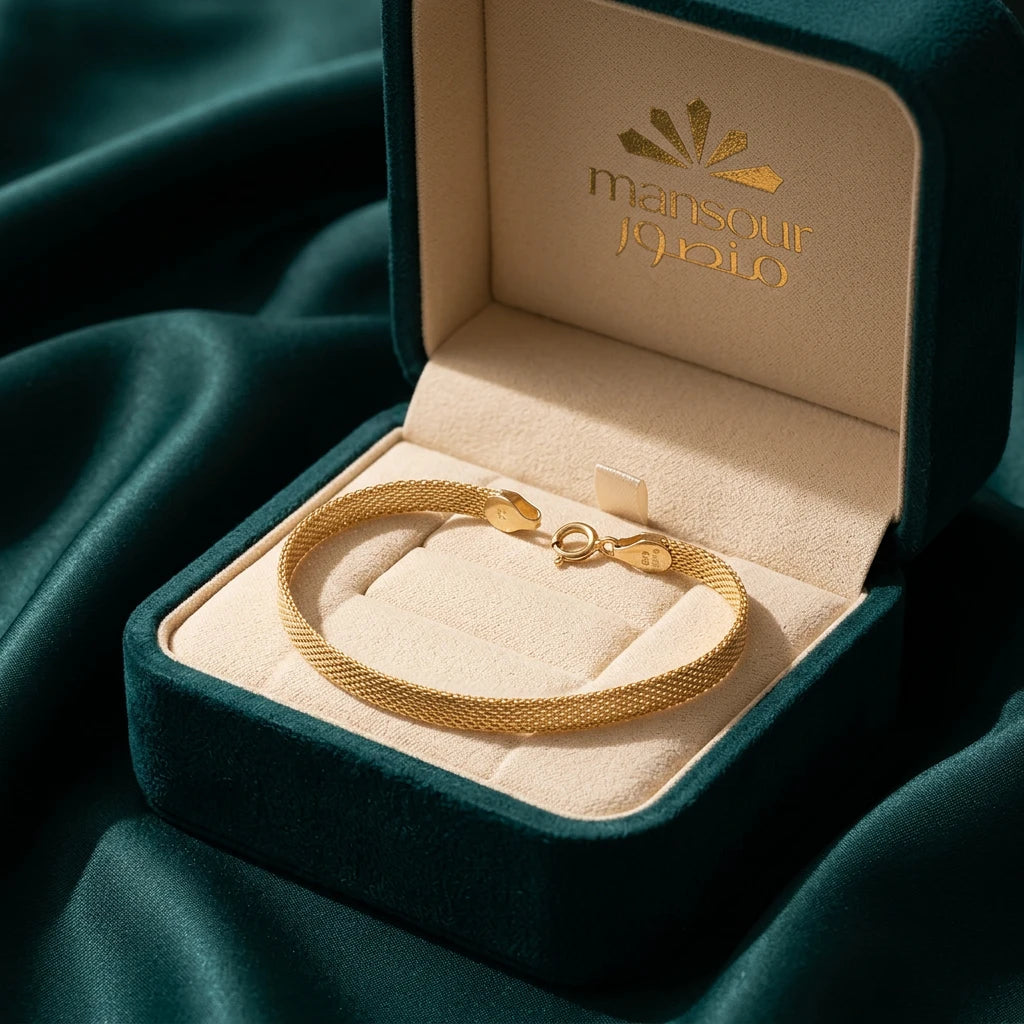 18K Gold Bracelet with Two Tone Design