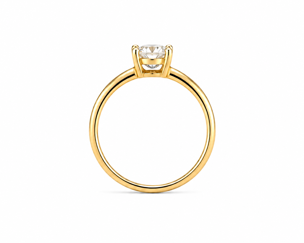 18K Diamond Ring with Sparkle Dreams Design