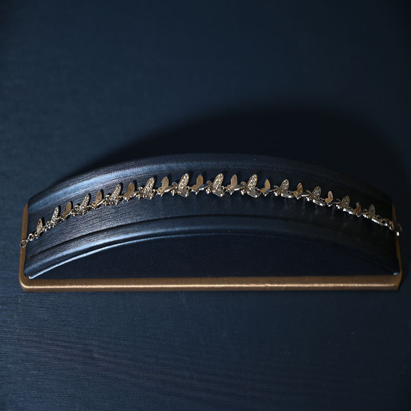 18K Gold Bracelet with Ornate Design