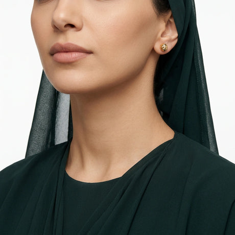 حلق ذهب عيار 18 بتصميم دائري صغير