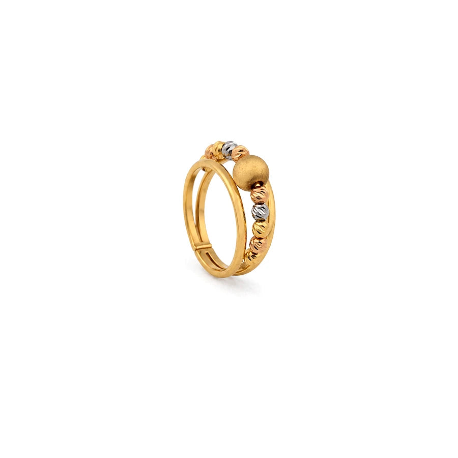 18K Gold Ring with Queen World Wide Design