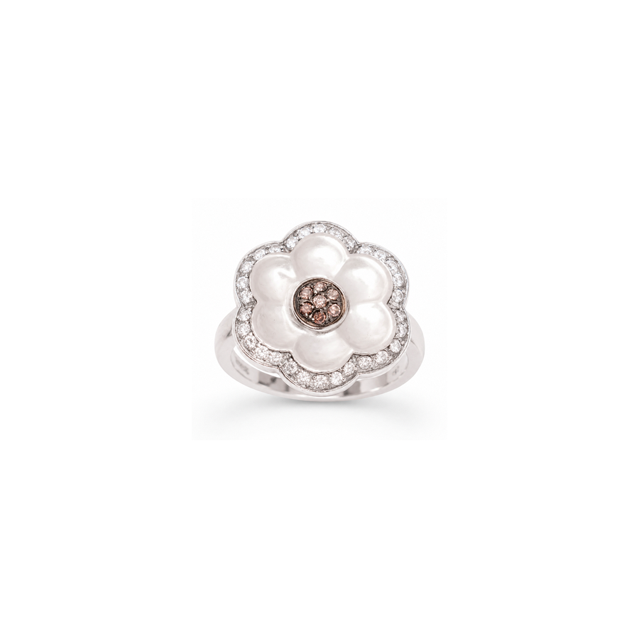 18K White Gold Ring with Berlent Shining Gemstones Design