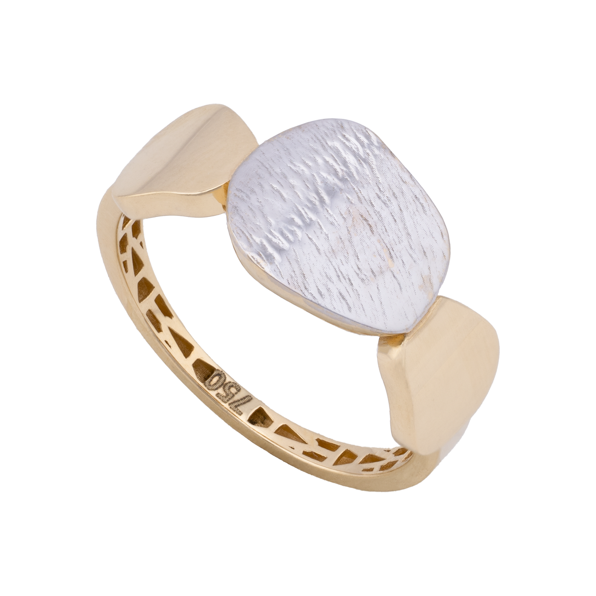 18K Gold Ring with Contemporary Smooth Design