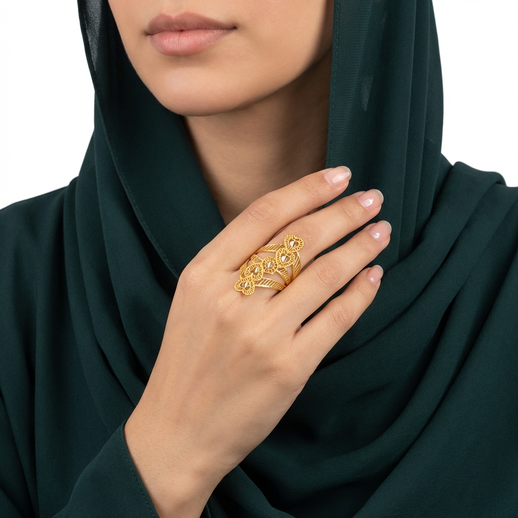 خاتم ذهب عيار 21 بتصميم قلوب