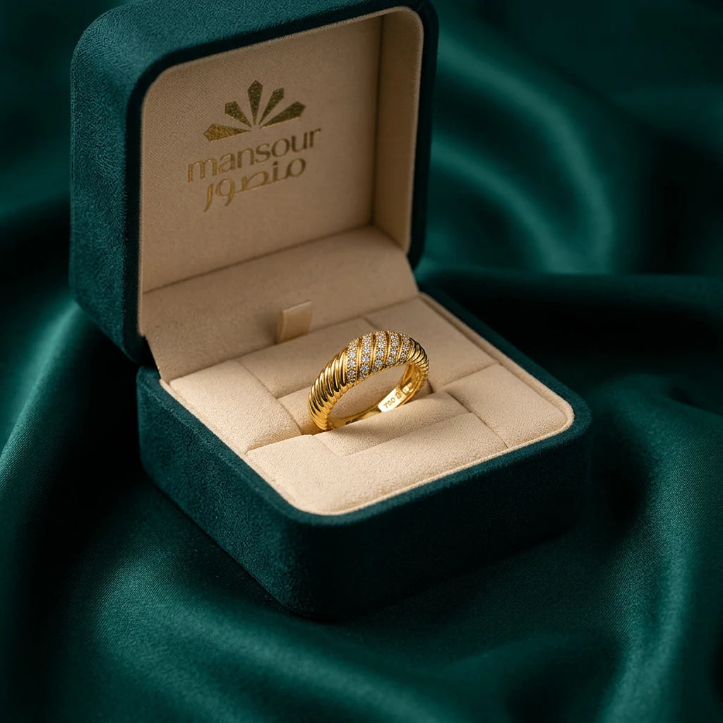 18K Gold Ring with Paved Twisted Design