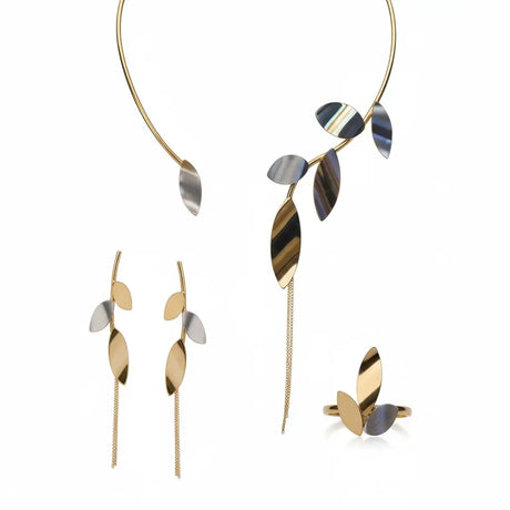 نصف طقم وعد الطبيعة عيار 18 بأوراق متدلية - Ghamieh