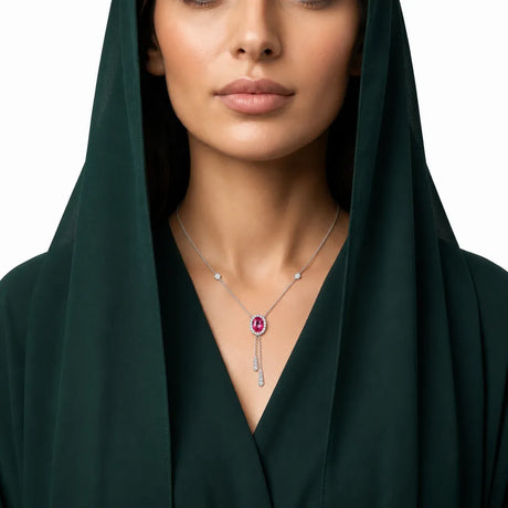 عقد الماس بتعليقه ملونة عيار 18