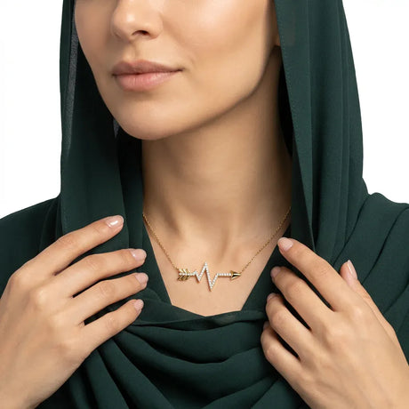 تعليقة ألثيا ذهب عيار 18 بتصميم سهم