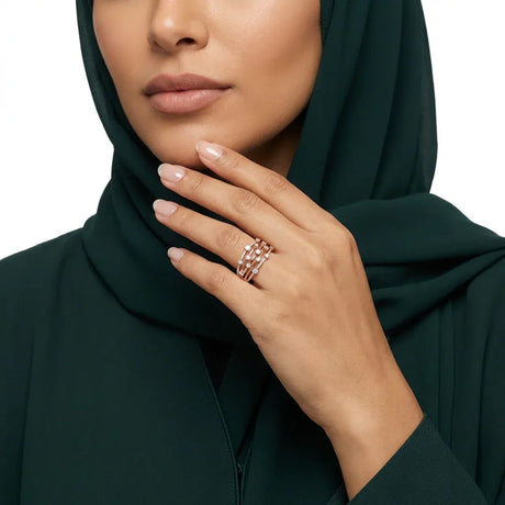 خاتم ذهب عيار 18 بتصميم دوائر صغيرة متشابكة