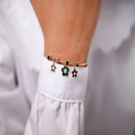 18K bracelet with Flower Design
