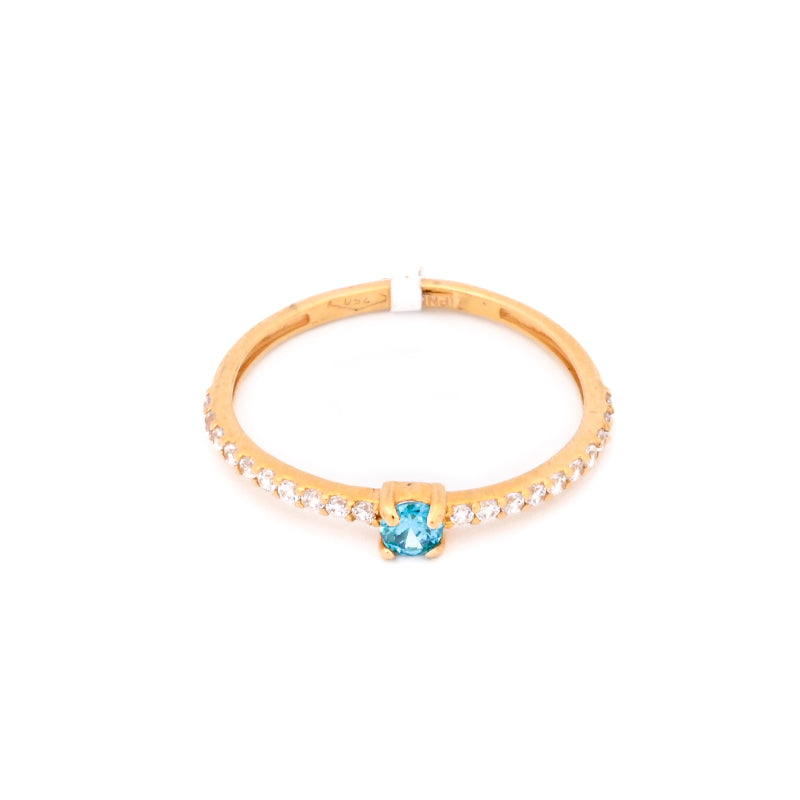 18K Gold Ring with Light Blue Stone