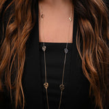 شال ذهب عيار 18 بتصميم قلوب متدلية