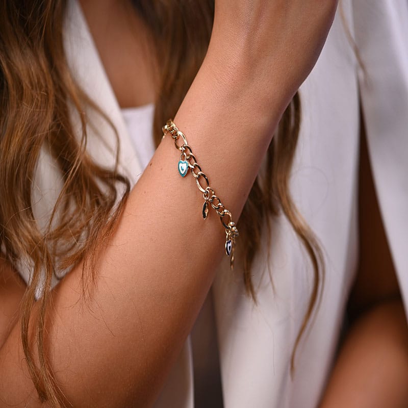18K Chain Bracelet with Heart Pendants Design in Blue