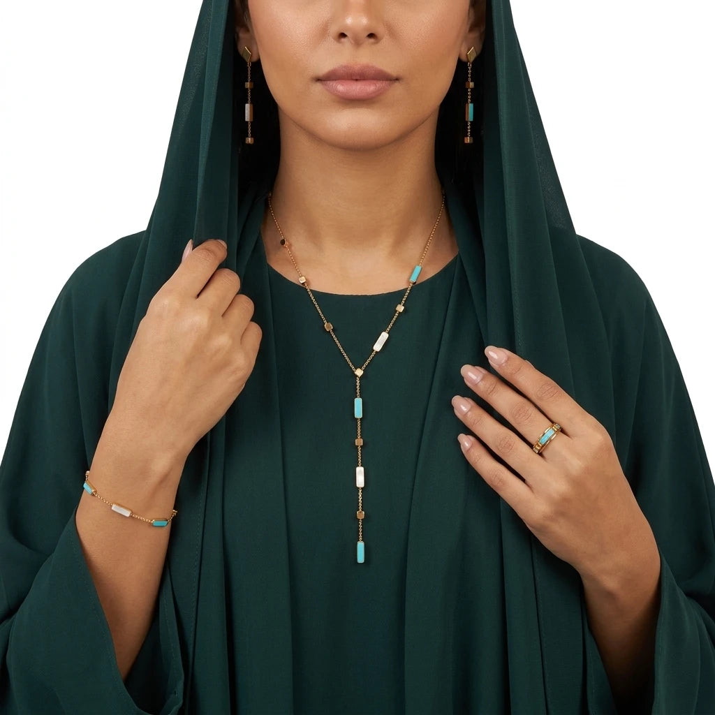 18K Gold Set with A Rectangular Colored Stone