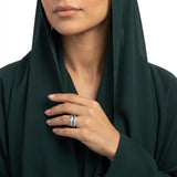 خاتم ذهب عيار 18 بتصميم ملون متداخل بفصوص