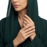 خاتم ذهب عيار 18 شكل بوكيه ورد بفصوص
