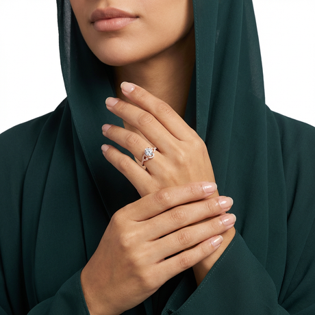 دبلة ويلثي ذهب عيار 18 بحجر دائري وفصوص لامعة