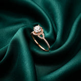 18K Gold Ring with Wealthy Circular Gemstone Shining Stones Design