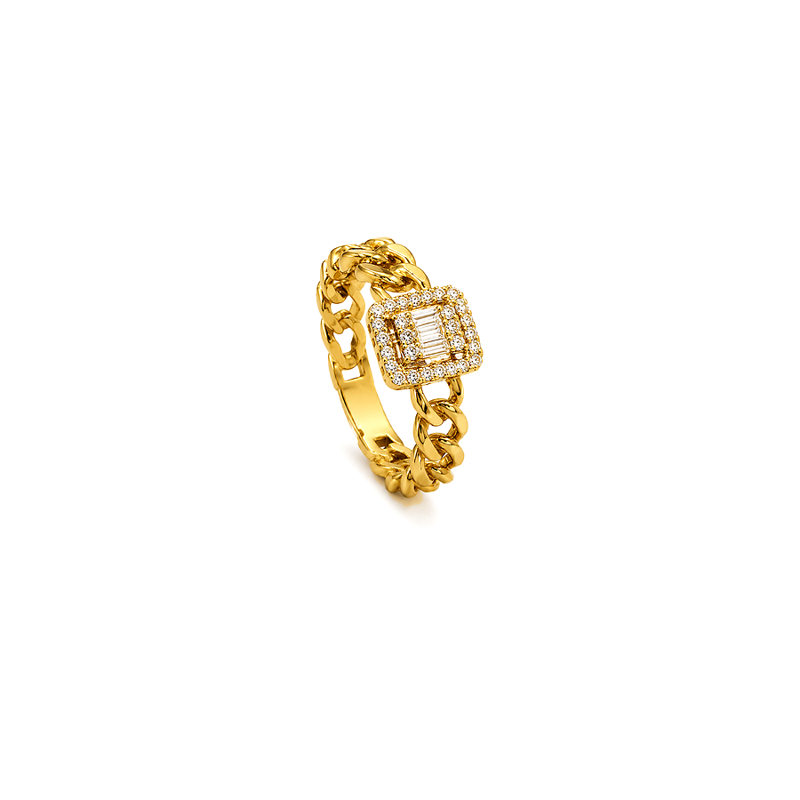 18K Gold Ring with Sparkling Stone Design