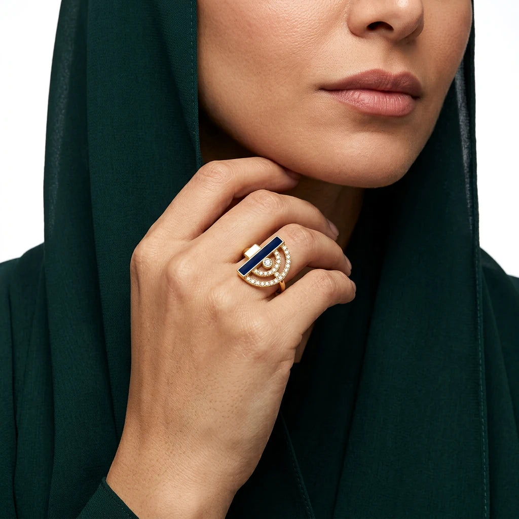 18K Gold Ring with Semi-Circular Design