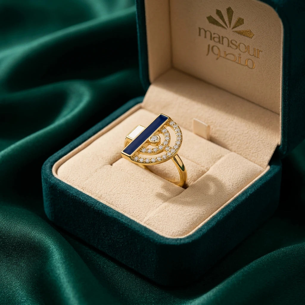18K Gold Ring with Semi-Circular Design