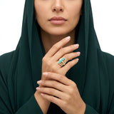 خاتم ذهب عيار 18 بتصميم نصف دائرة ملون وفصوص لامعة