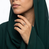خاتم ذهب عيار 18 بتصميم نجمة ملونة