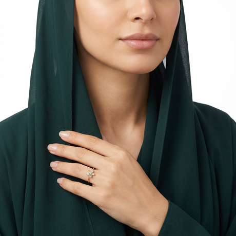خاتم ذهب عيار 18 بفصوص مرصعة ملونة
