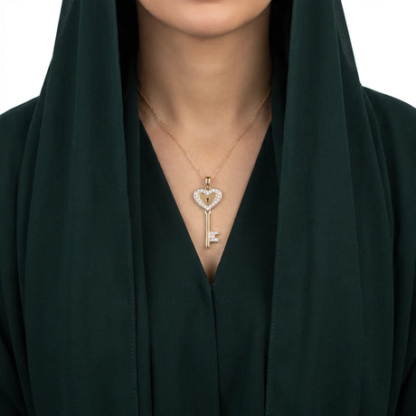 18K Gold Necklace with Key Pendant Design