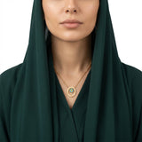 عقد ذهب عيار 18 بتعليقة بيضاوية مزهرة