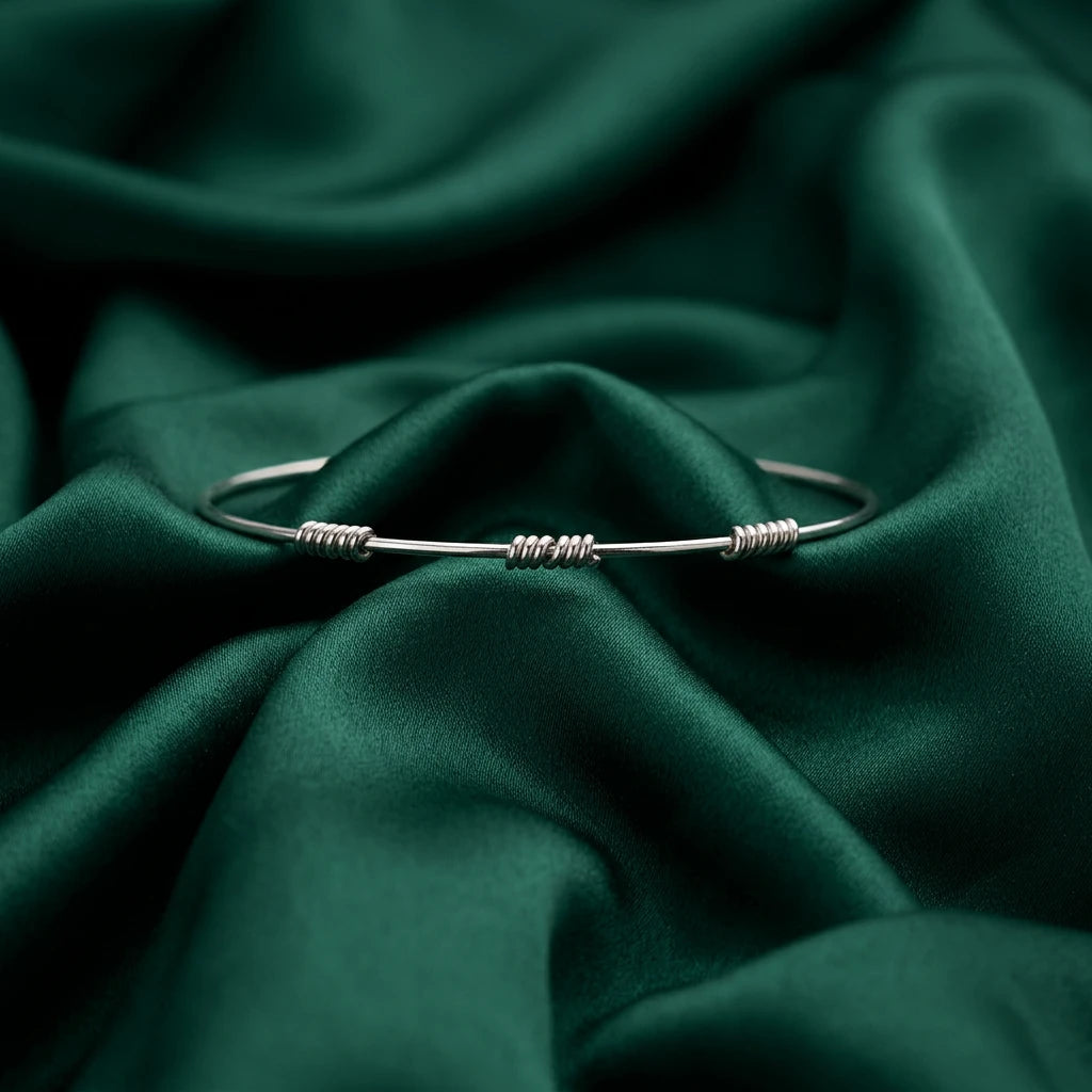 18K Gold Bracelet with Calm Classic Design